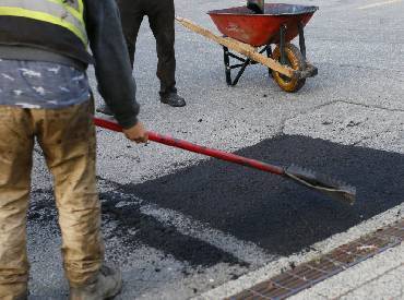 Fixing Pot Holes Winnipeg